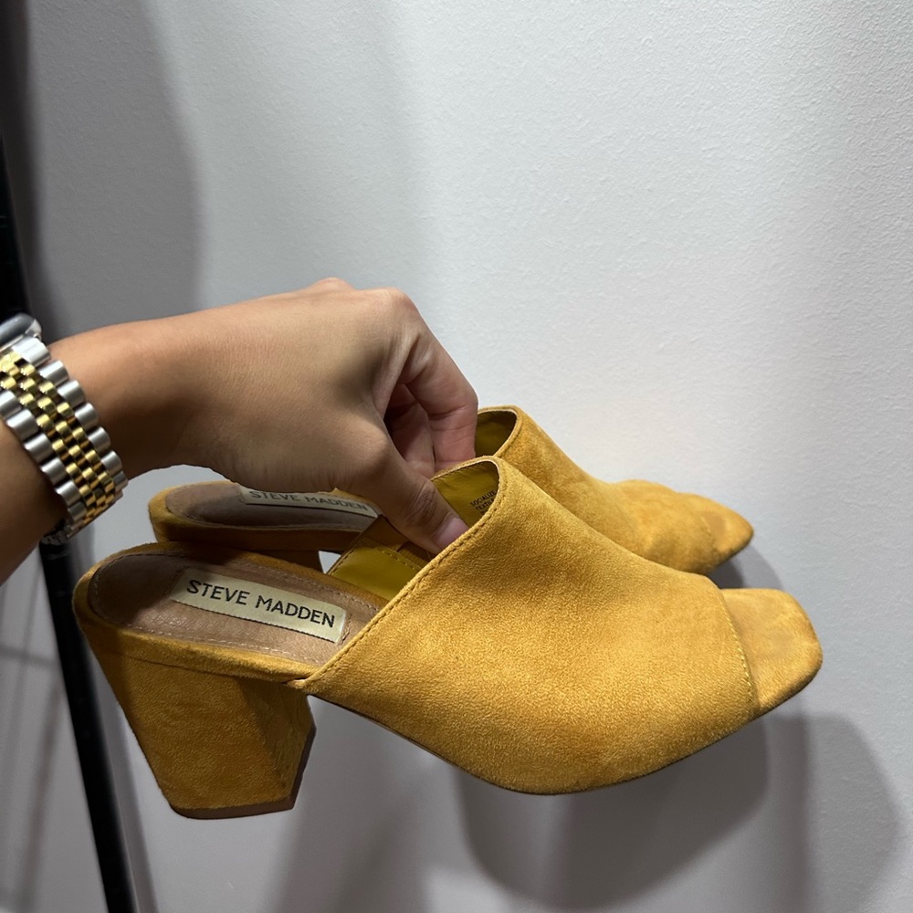 Suede Steve Madden mustard mules